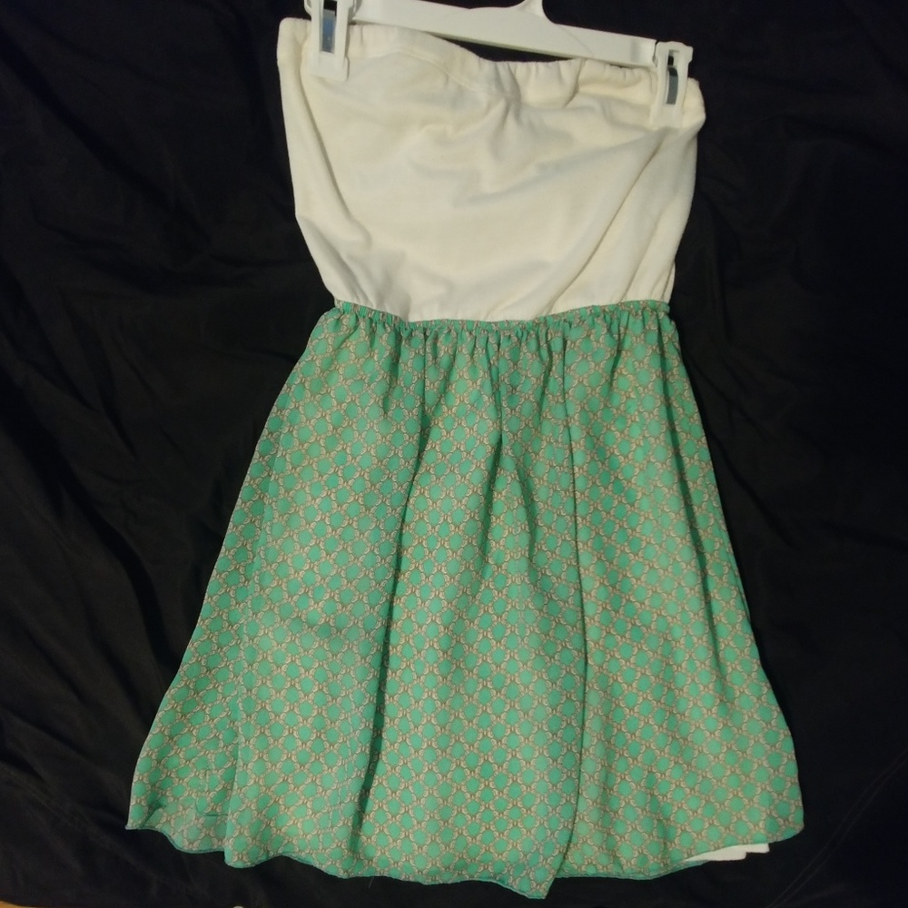 Strapless dress